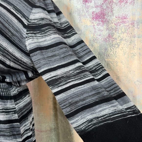 πPink Rose Knitted Turtleneck 3/4 Sleeves Midi Dress with Drawstring - Picture 6 of 16